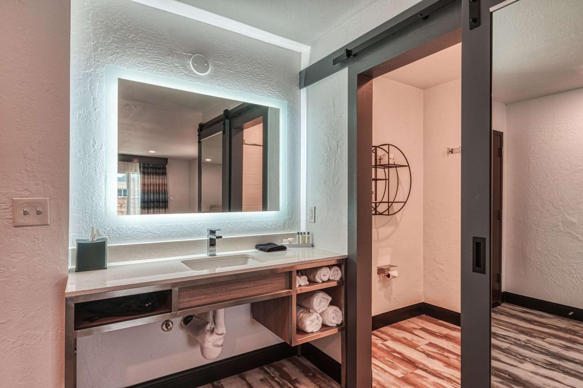 Casa Via Mar Inn, Ascend Hotel Collection Порт Хуаними Екстериор снимка