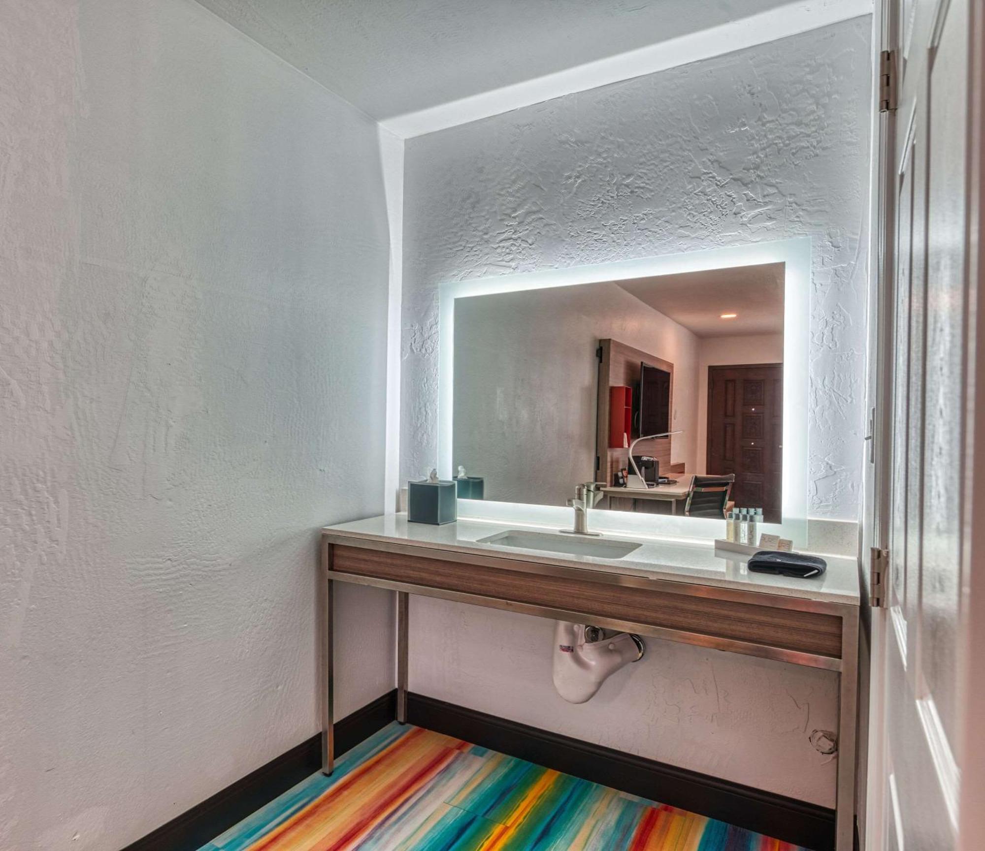 Casa Via Mar Inn, Ascend Hotel Collection Порт Хуаними Екстериор снимка