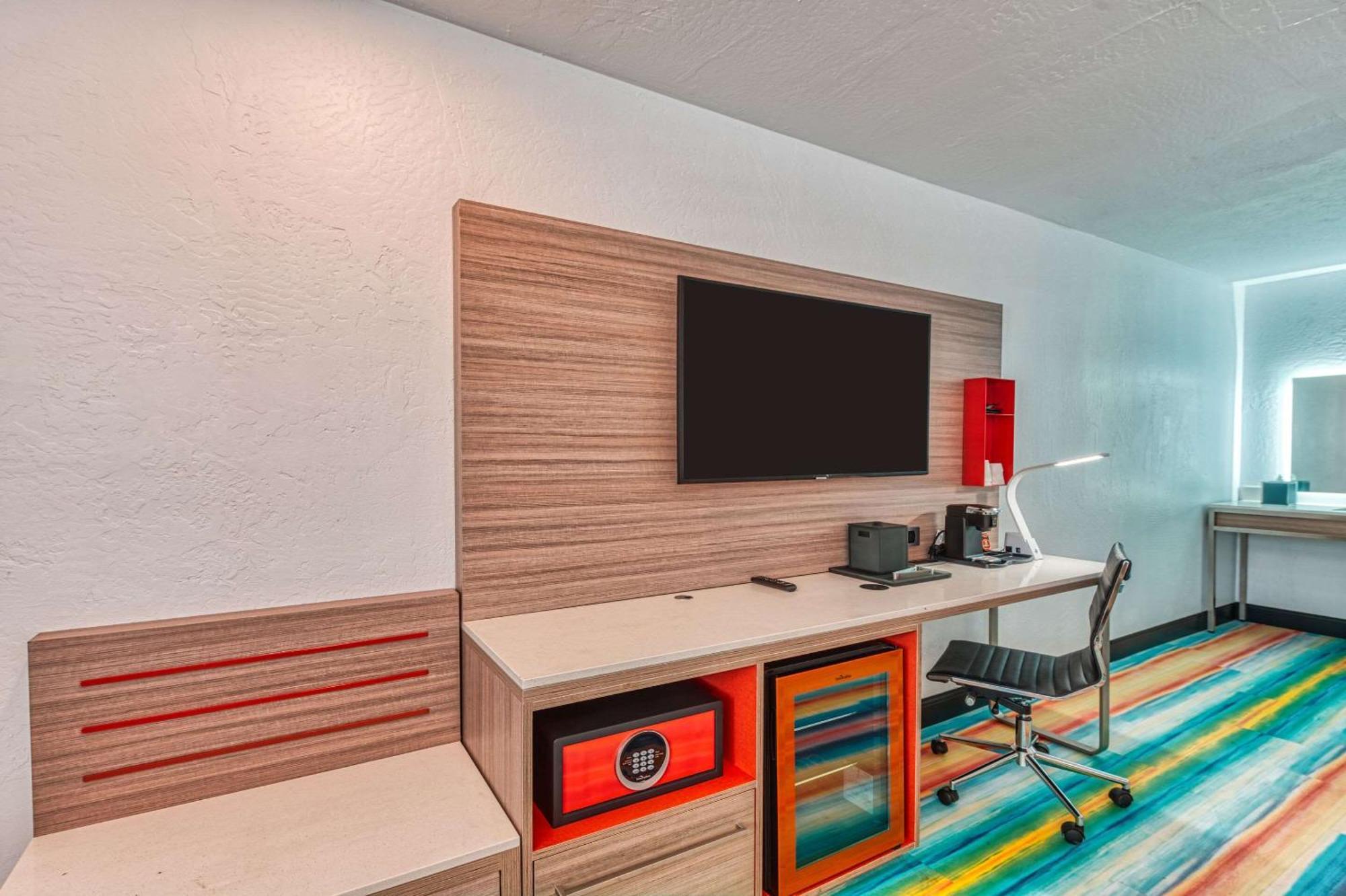 Casa Via Mar Inn, Ascend Hotel Collection Порт Хуаними Екстериор снимка